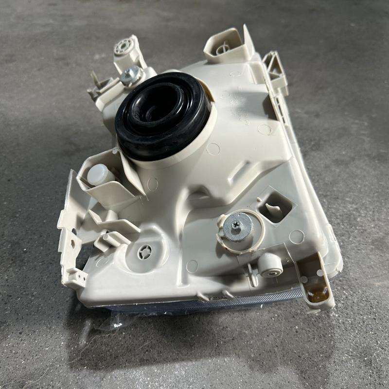 Crystal headlight (RH) - 26010-VJ825 - 4