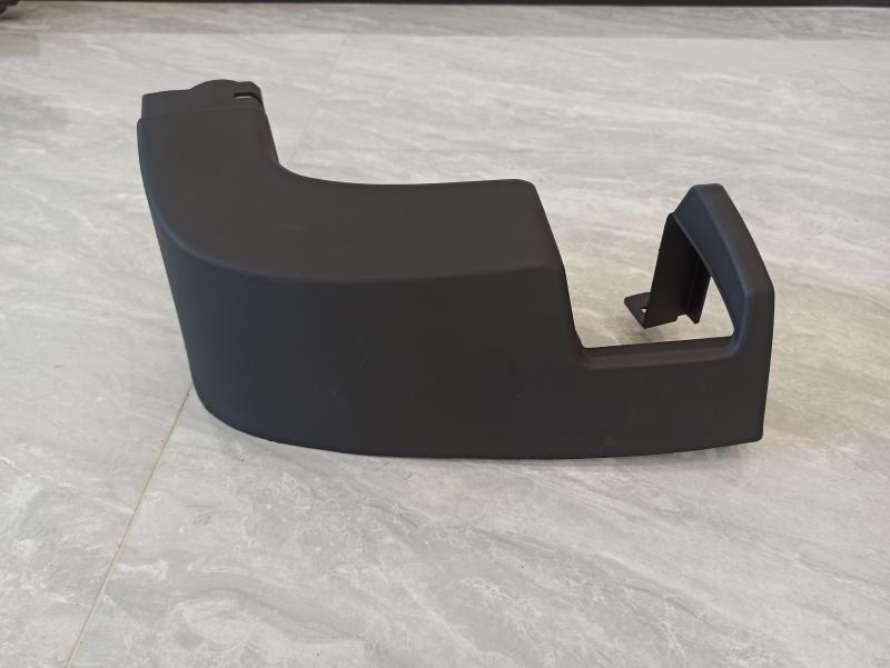 Rear bumper corner