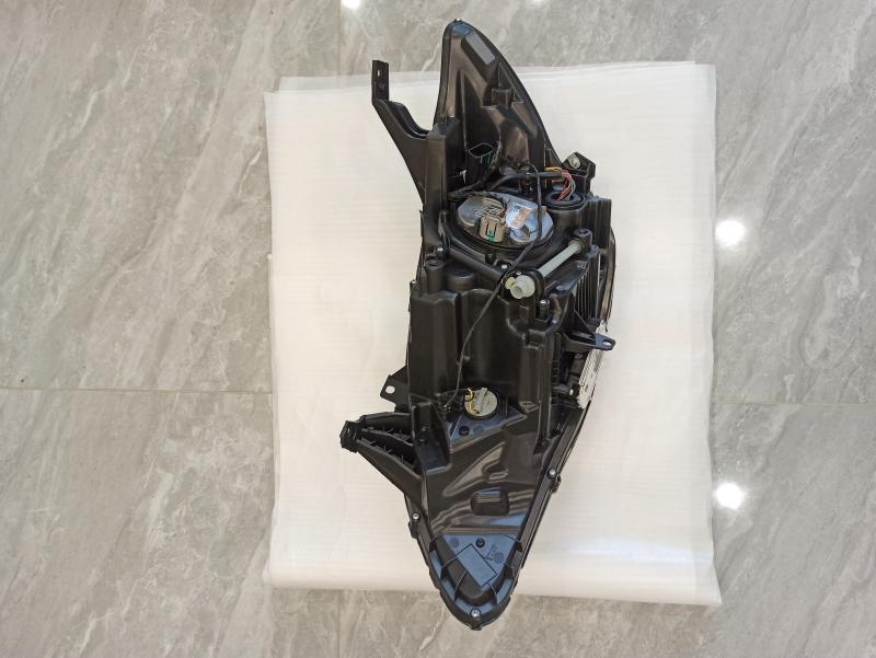 Head Lamp - 26213776 - 6