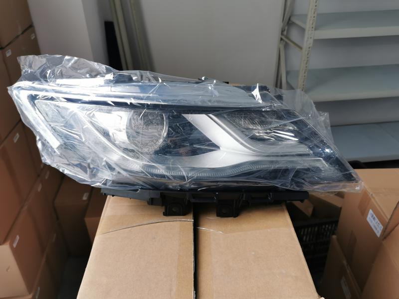 大灯 - EJ7Z-13008-C - 5