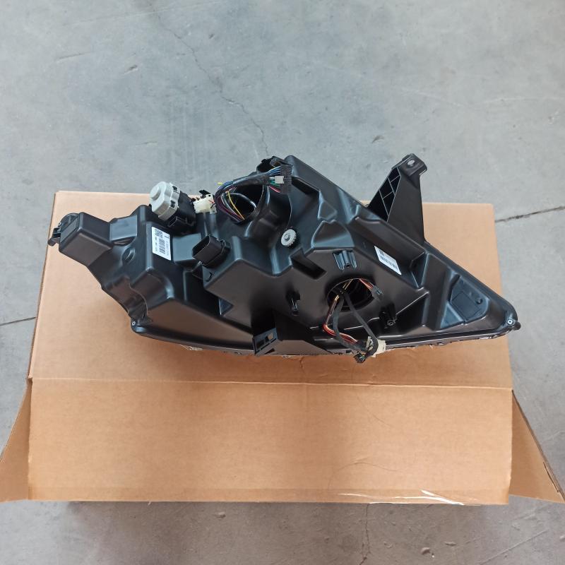 Faros de alta gama - GA1Z13008C - 5