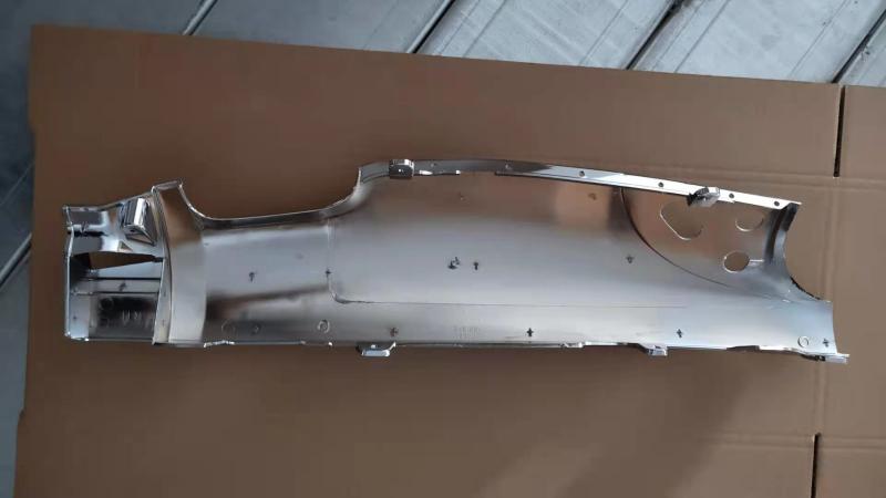 SIDE GUARD CHROME RH