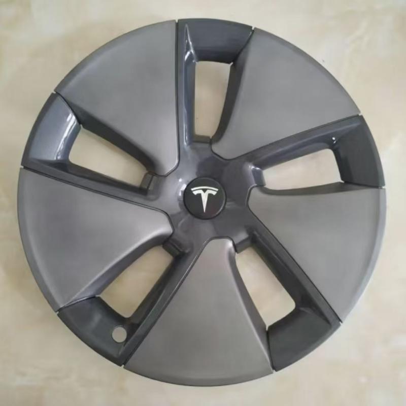 Wheel hud cover