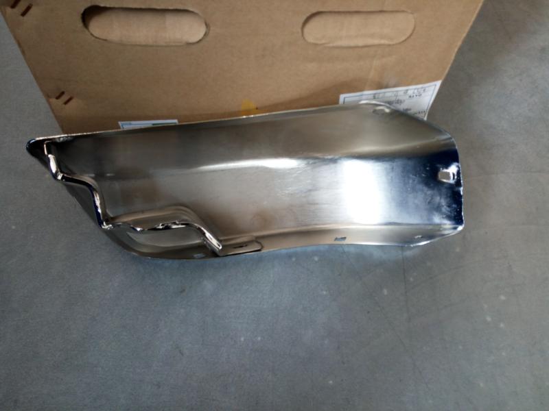 D22 corner chrome RH - 62024-2S400-A - 5