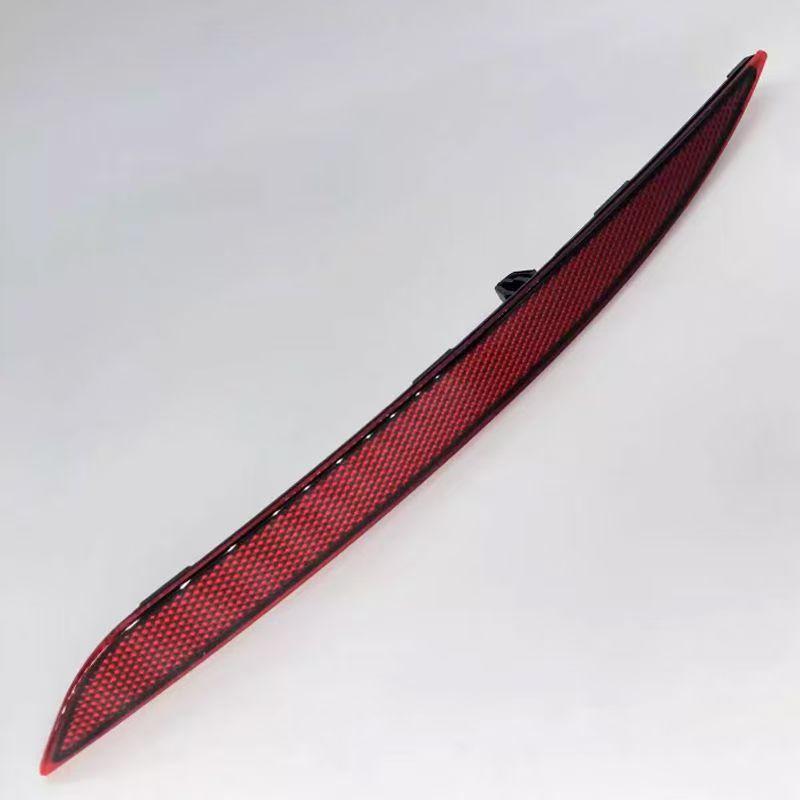 Rear bumper light-right