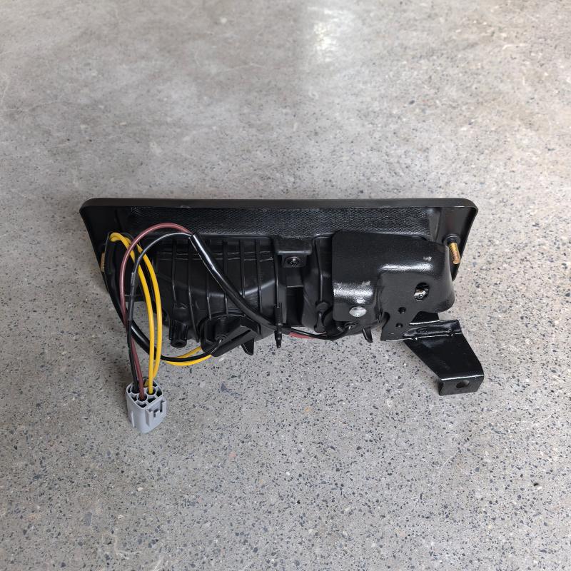ضوء المصد الخلفي - Toyota -FJ75-1111 - 6