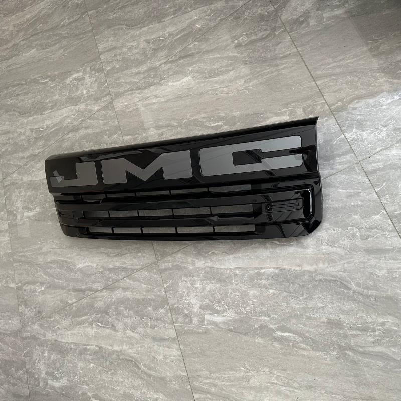 Front center grille (large emblem) - SJ51-8200-AB - 5