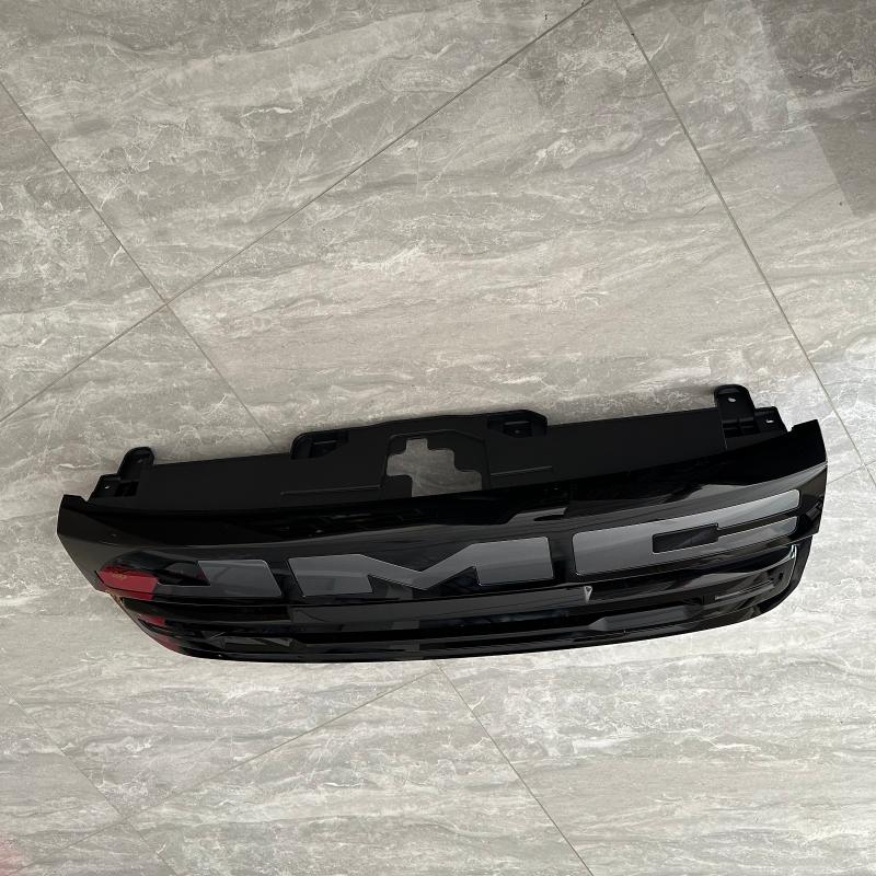 Front center grille (large emblem) - SJ51-8200-AB - 6
