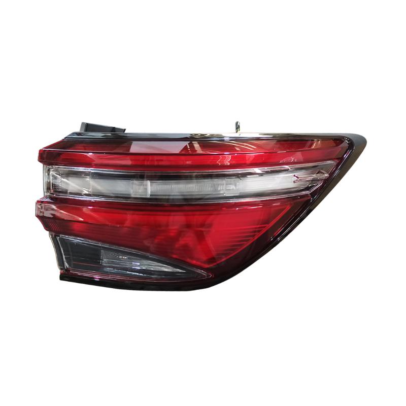 rear outer tail light - 81550-0K520
