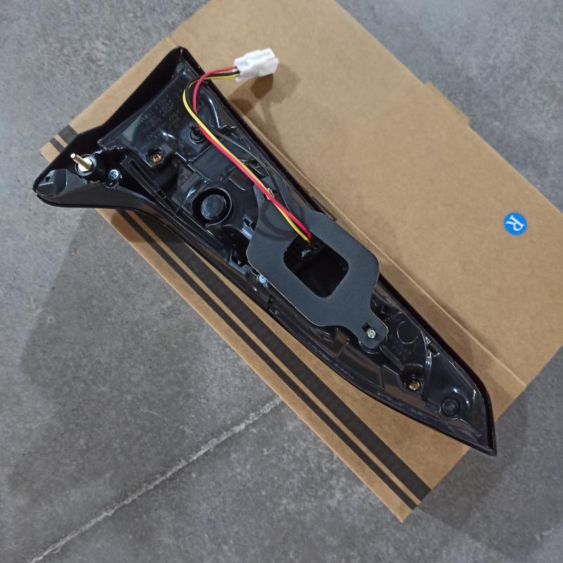 Luces traseras interiores - 81590-0K190 - 6