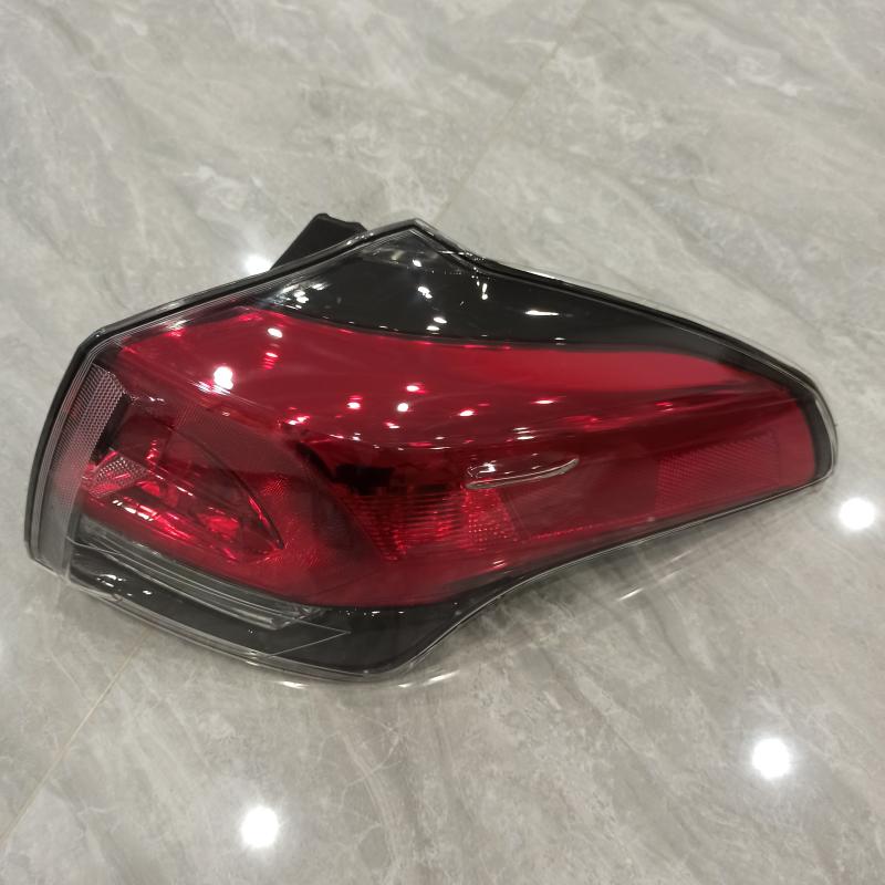 Outer taillight