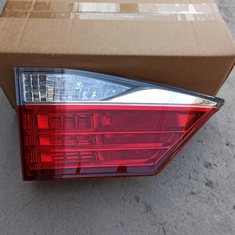 Rear Tail Lamp - 81581-33240 - 4