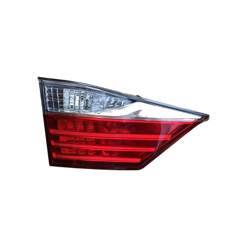 Rear Tail Lamp - 81581-33240
