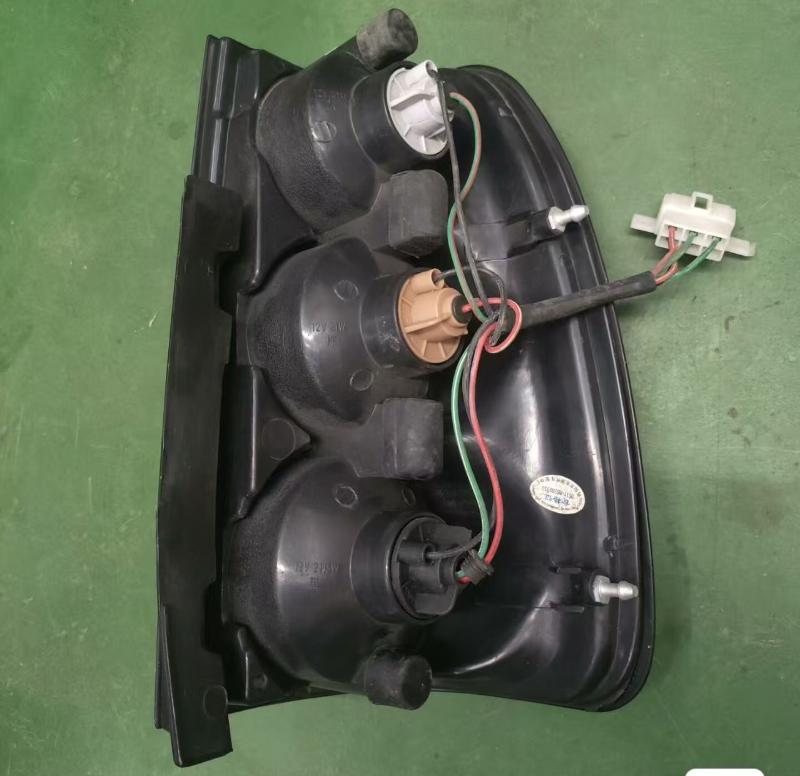 TAIL LAMP RH