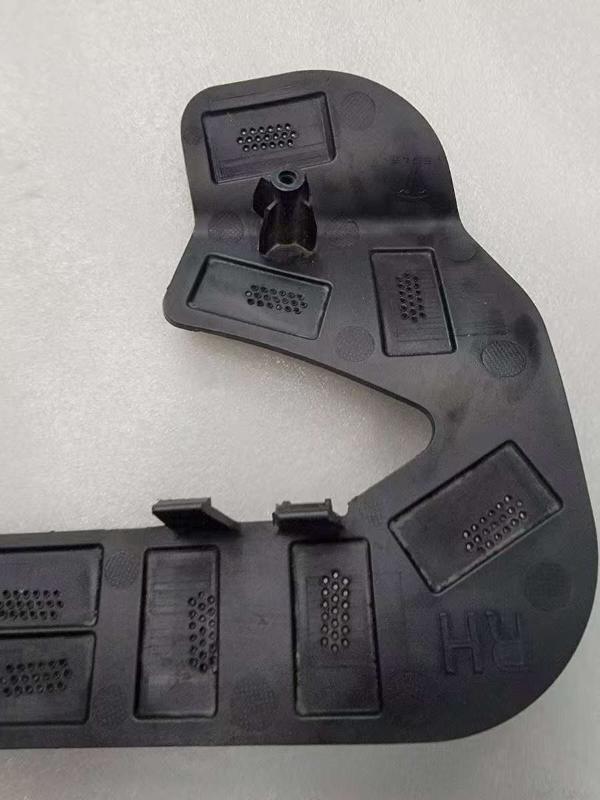 Front fog lamp bracket-right