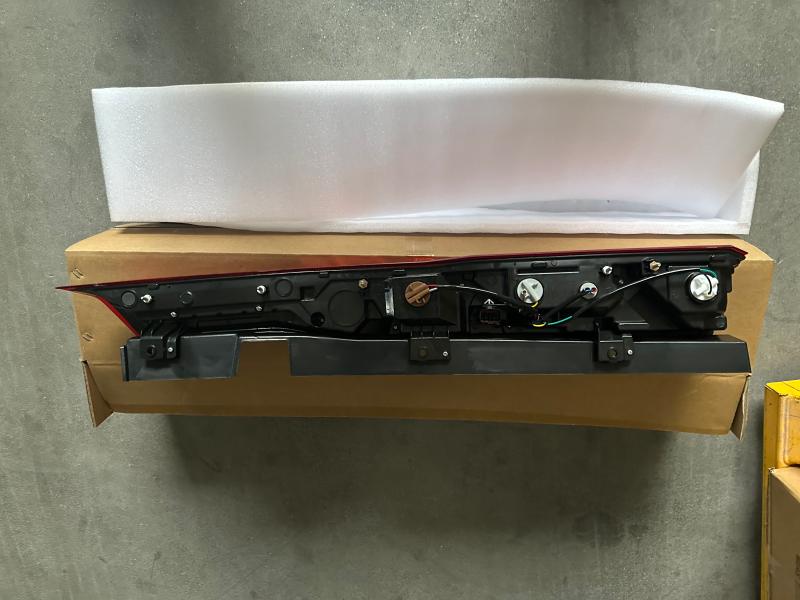 TAIL LAMP RH - C00229320 - 4