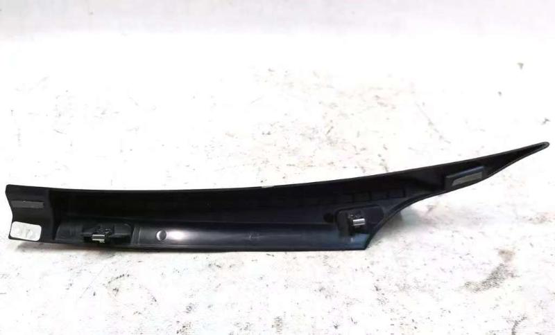 Underhood mudguard-left