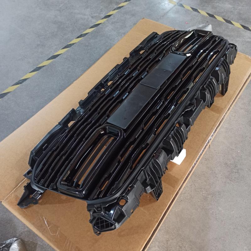 Front grille mesh - 68516019AA - 4