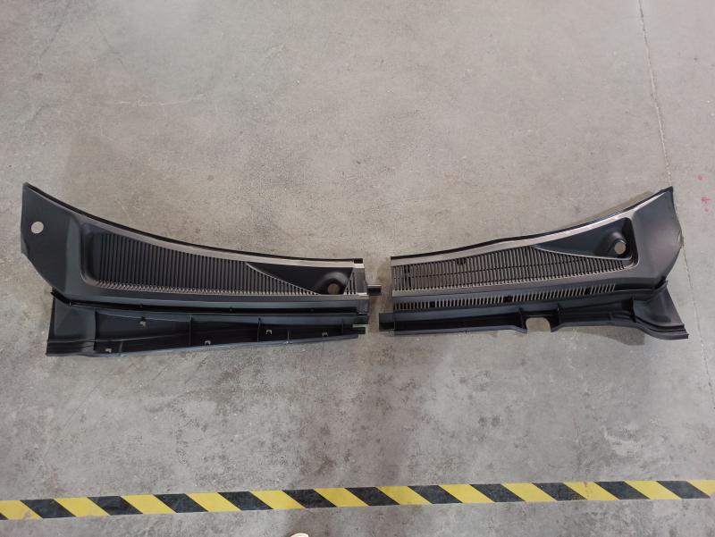 Windshield Window Wiper Cowl Cover Panel