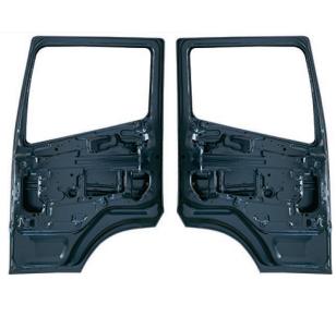 DOOR W/ MIRROR ARM HOLE