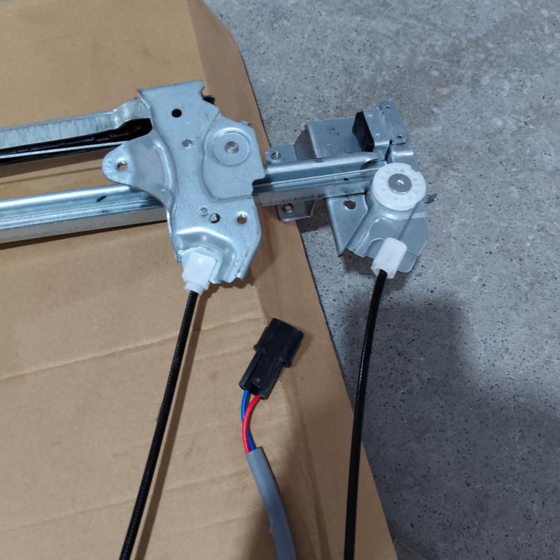Front Door Window Regulator - MK488224 - 5