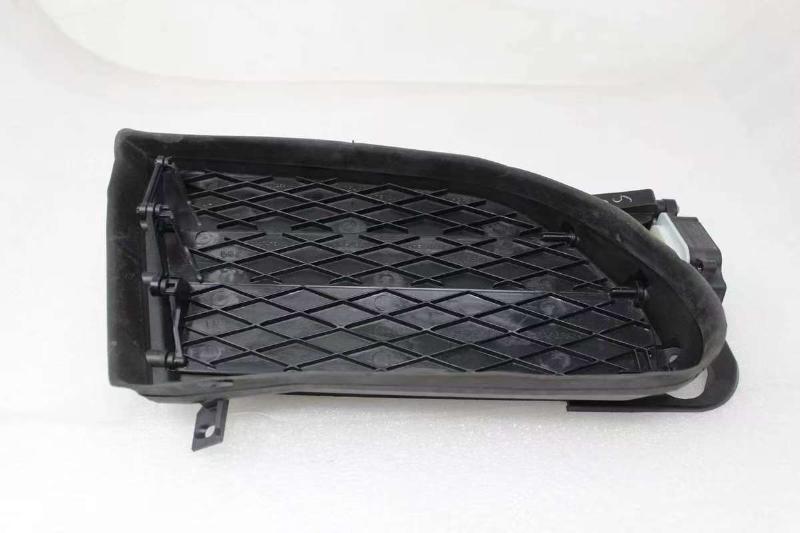 Air inlet (louver)-left