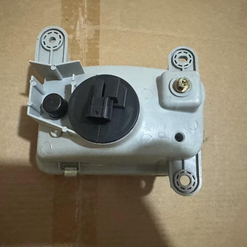 雾灯 白 右 - UD07-02-004-RH - 3