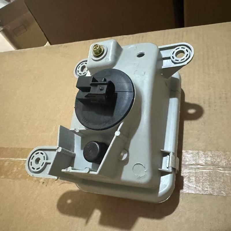 雾灯 白 右 - UD07-02-004-RH - 5
