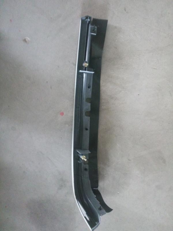 HEAD LAMP MOULDING RH - 8-97898366-1 - 2