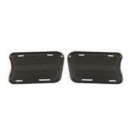 Front bumper grille inner closeout panel