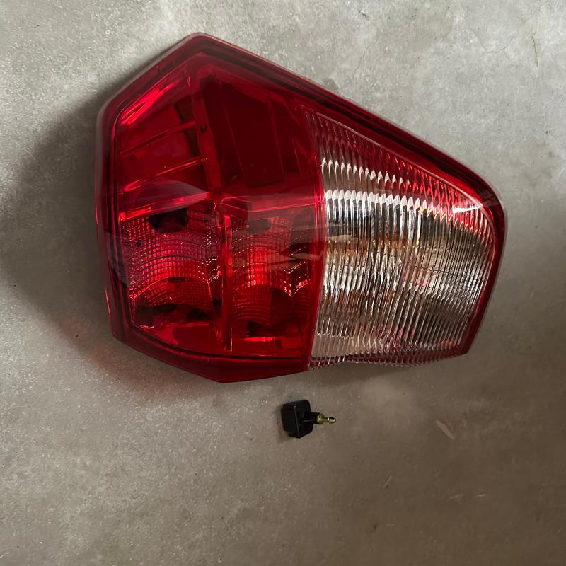Arka stop lambası LH/RH - 41331000B9AA/41333000B9AA - 3