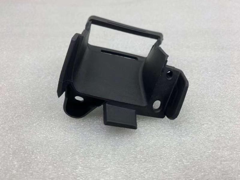 On the air inlet connector-right - 1043931-00-D - 2