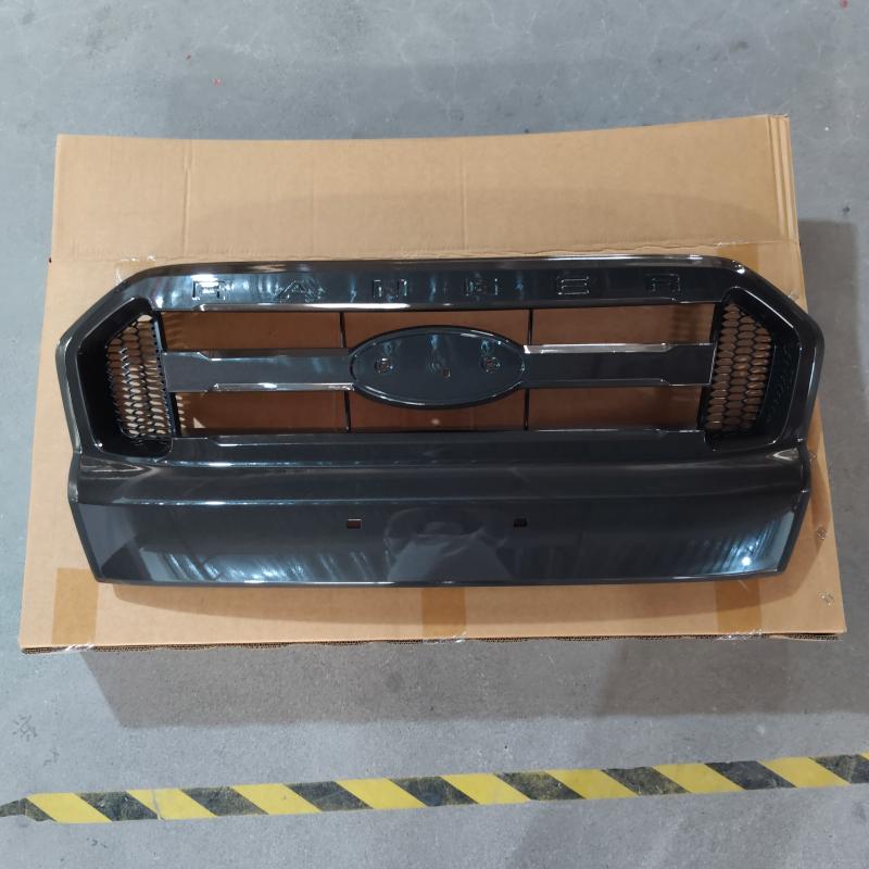 Front Grille Spray Painting