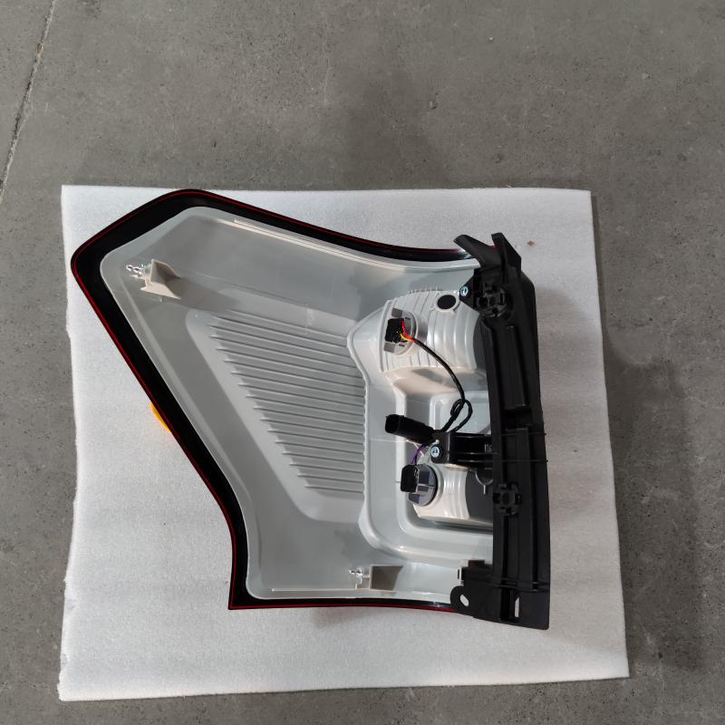 Base Model Tail Light Assembly - NL1Z13405A - 5