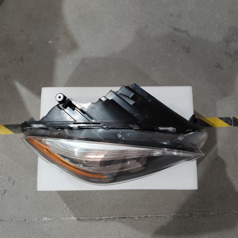 ไฟหน้าหลัก - A2189000002 - 4