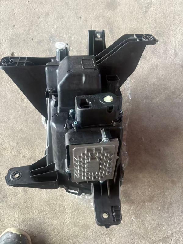 HEADLIGHT HIGH AND LOWBEAM - 4121100P33Z0 4121200P33Z0 - 4