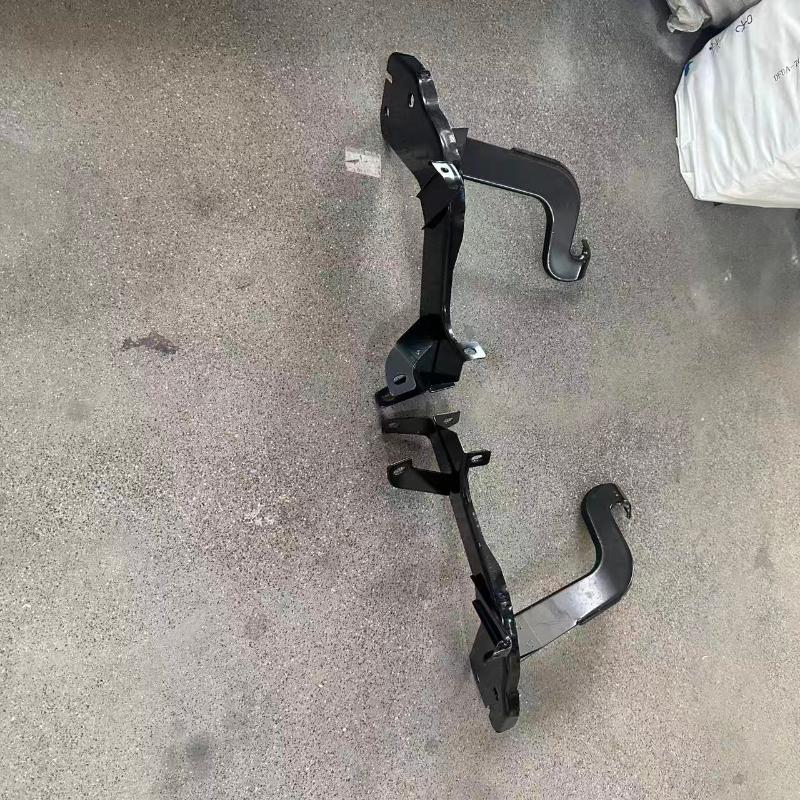 bumper support LH - 8-97111875-L - 6
