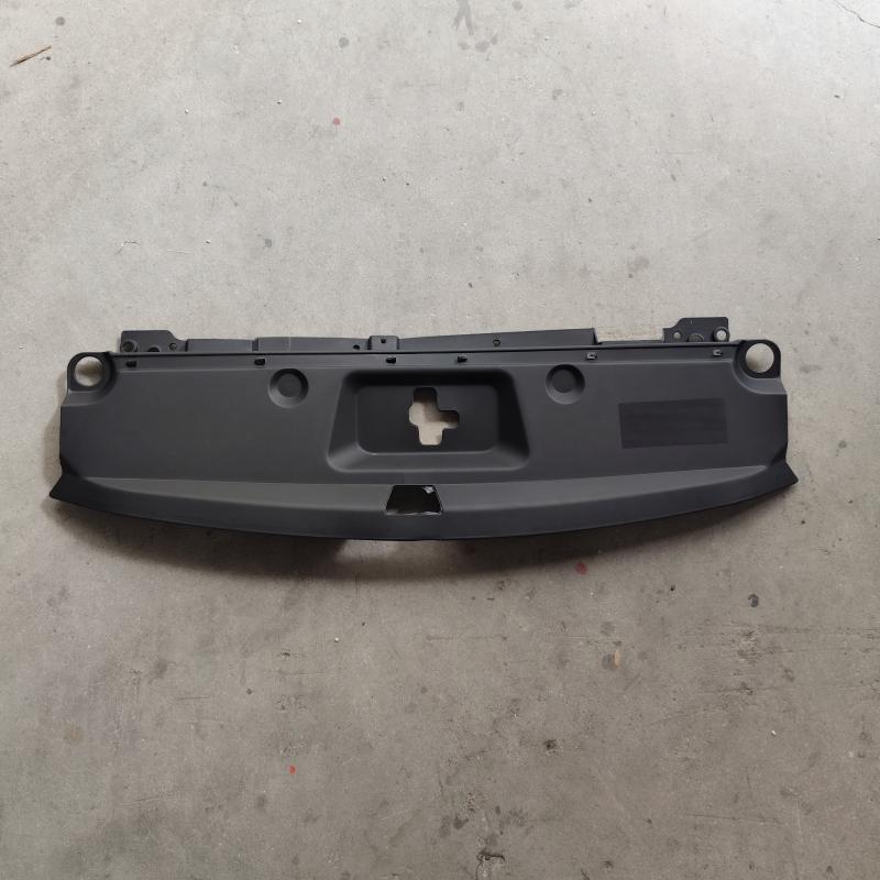 Upper tank guard