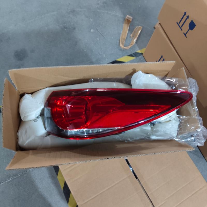 OUTER REAR LIGHT