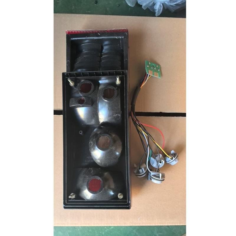 TAIL LAMP LH/RH
