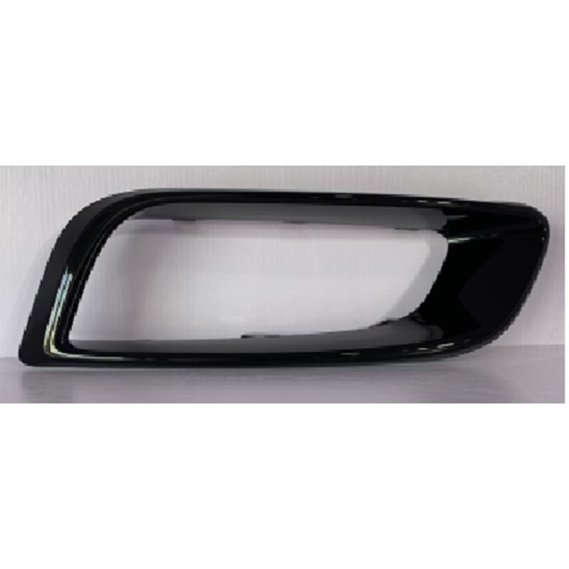 Fog lamp bezel chromed/ gloss black