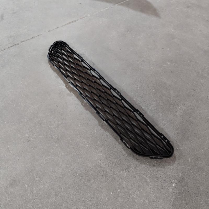 Front Bumper Gille Mesh - 62254-4CC0A - 6