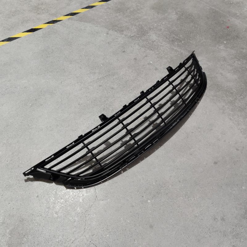 front bumper grille mesh net - 68202988AC - 3