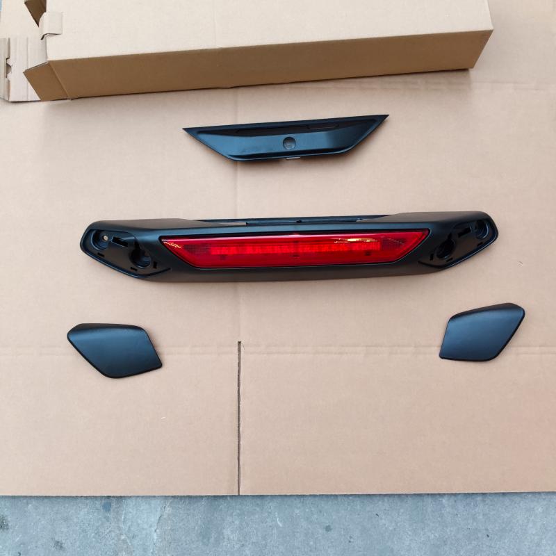 high-mounted brake lights, parking lights