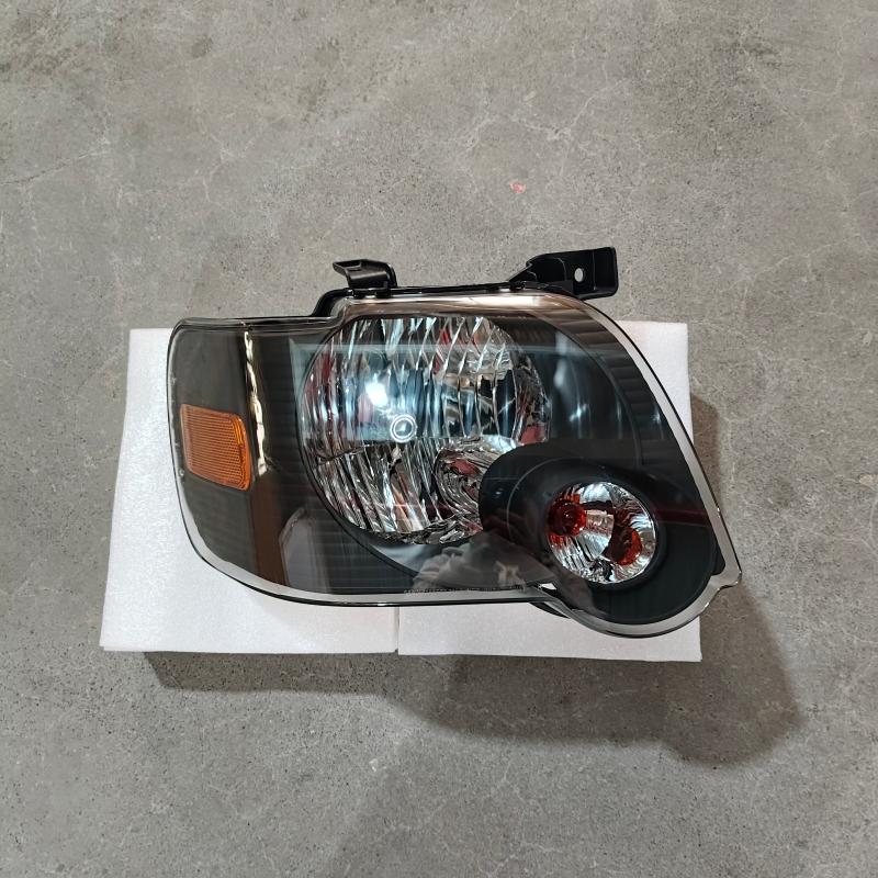 headlights base model black. - 6L2Z13008BA / 6L2Z13008AA - 3