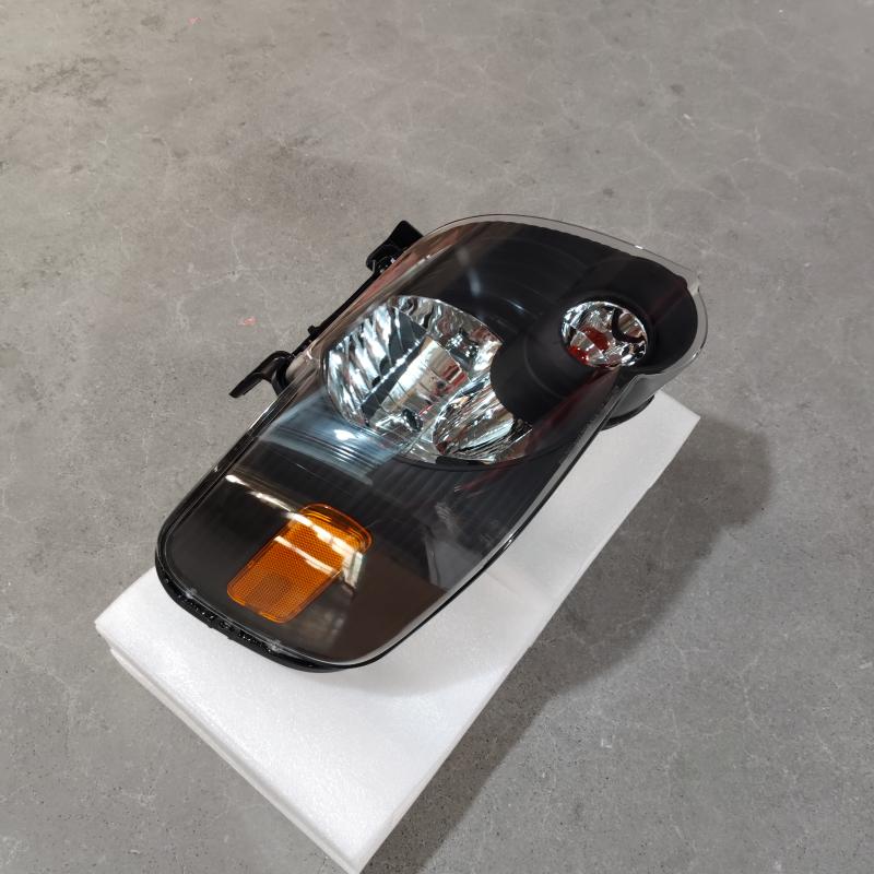 headlights base model black. - 6L2Z13008BA / 6L2Z13008AA - 4
