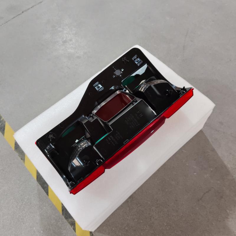 Mid-Level Rear Tail Lights - LC3Z13405A/ LC3Z13404A - 3