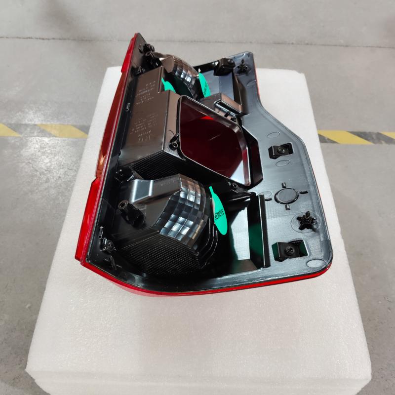 Mid-Level Rear Tail Lights - LC3Z13405A/ LC3Z13404A - 4