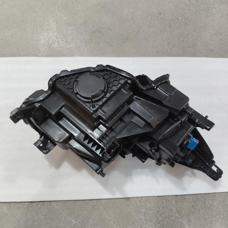 Светодиодные фары - LJ7Z13008R - 4