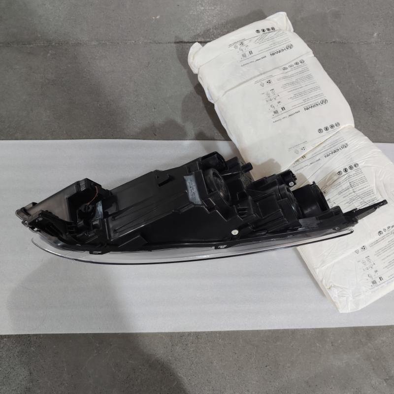 headlamp - LJ6Z13008A - 4